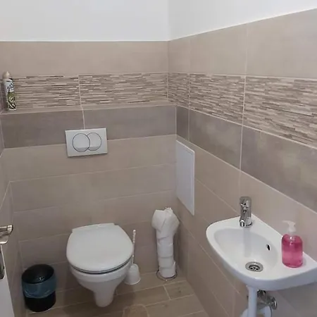 Apartment Ancsi-lak